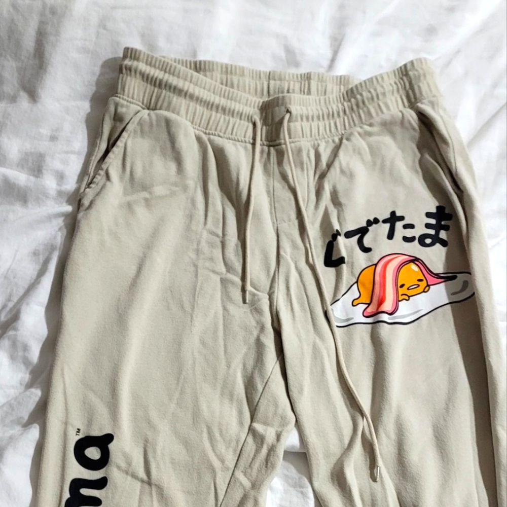 I am selling these kawaii sweatpants